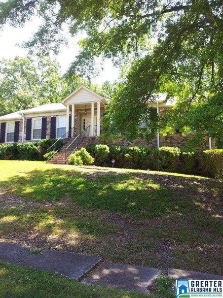 1815 6th St NW, Center Point, AL 35215
