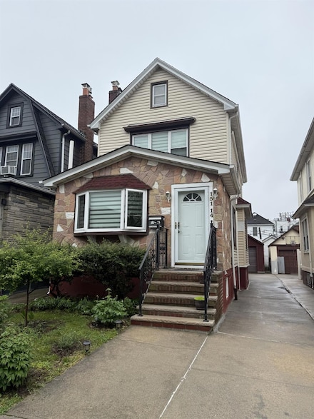 151-14 33rd Ave, Flushing, NY 11354