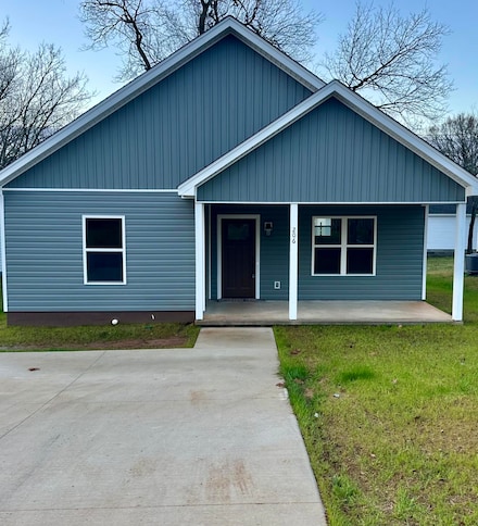 206 8th St S, Columbus, MS 39701