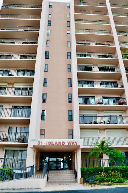 51 Island Way Unit 101, Clearwater Beach, FL 33767