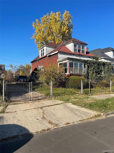 9385 Dorchester St, Detroit, MI 48214