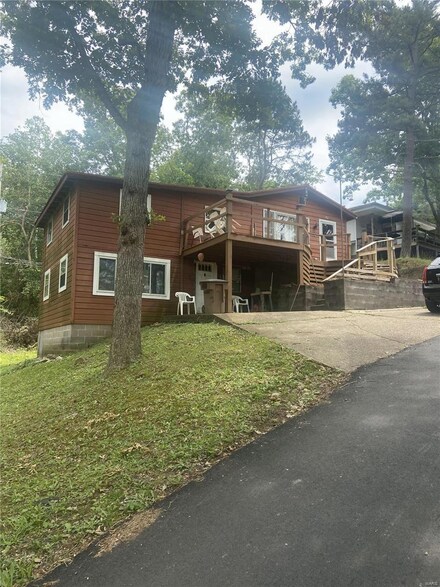 34 Killarney Dr, Ironton, MO 63650
