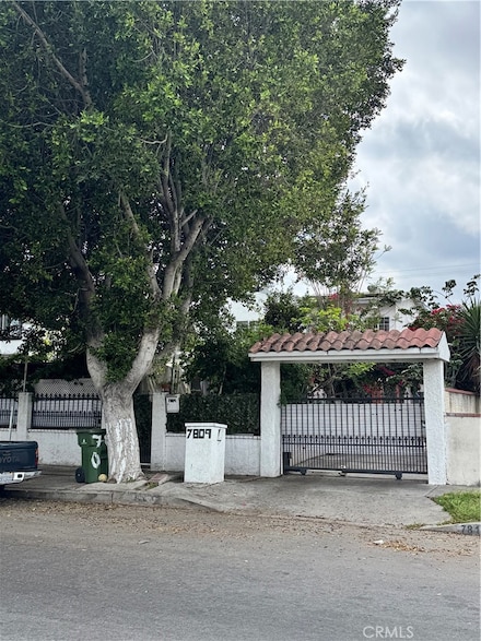 7809 Troost Ave, North Hollywood, CA 91605