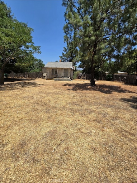 1675 W Williams St, Banning, CA 92220