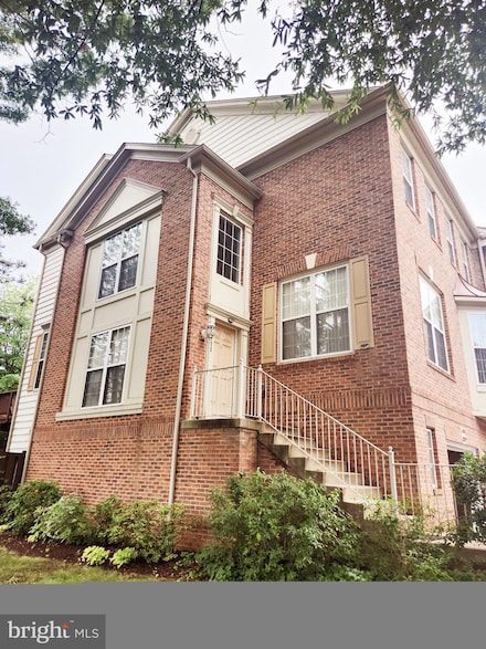 6111 Manchester Park Cir, Alexandria, VA 22310