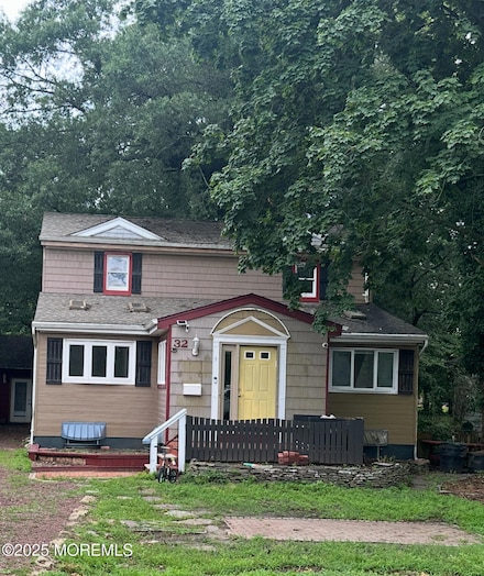 32 Woodrow St, Oakhurst, NJ 07755
