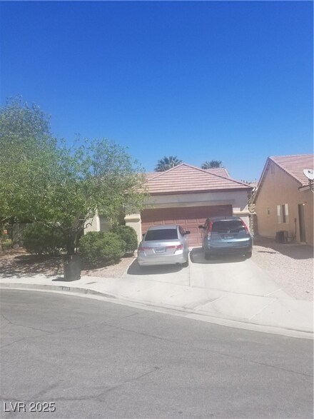 8132 Hesperides Ave, Las Vegas, NV 89131