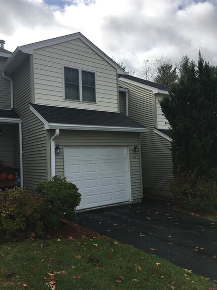 18 Day Mill Dr, Templeton, MA 01468