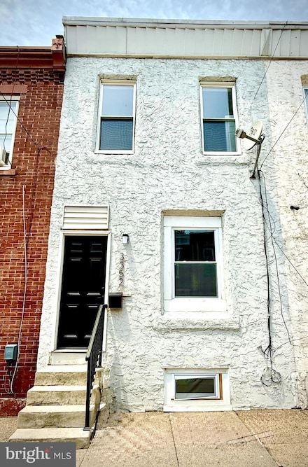 3352 Amber St, Philadelphia, PA 19134