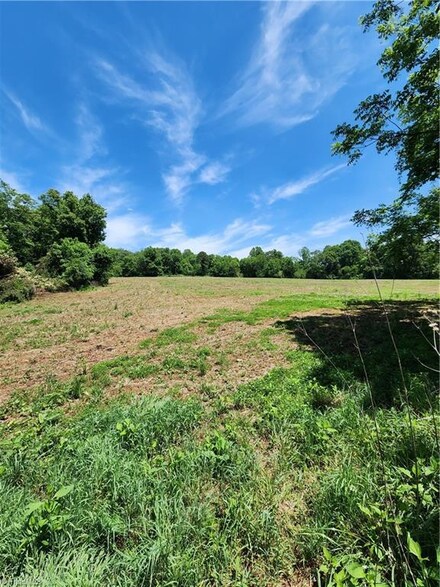 210 Luffman Rd, Ronda, NC 28670