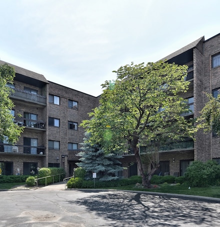 1400 N Elmhurst Rd Unit 310, Mount Prospect, IL 60056