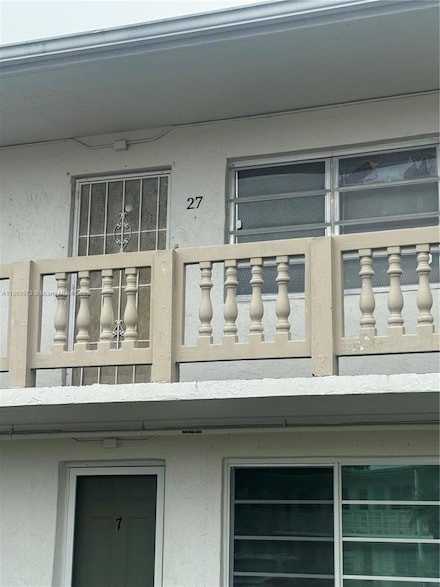 20120 NE 2nd Ave Unit W27, Miami, FL 33179