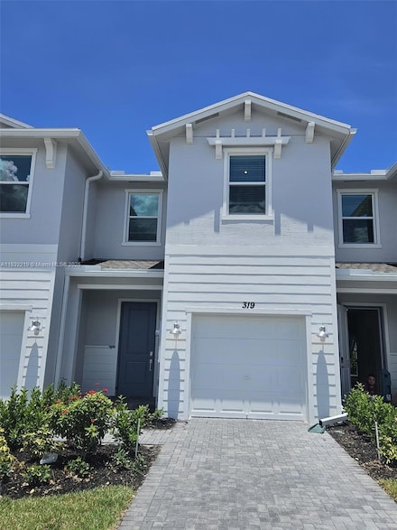 319 SE Crossoak Ln, Port St. Lucie, FL 34984