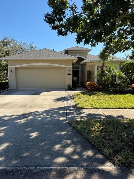 101 Avenham Dr, Deland, FL 32724