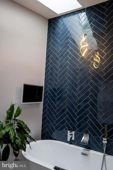 2429 Lizbec Ct, Crofton, MD 21114