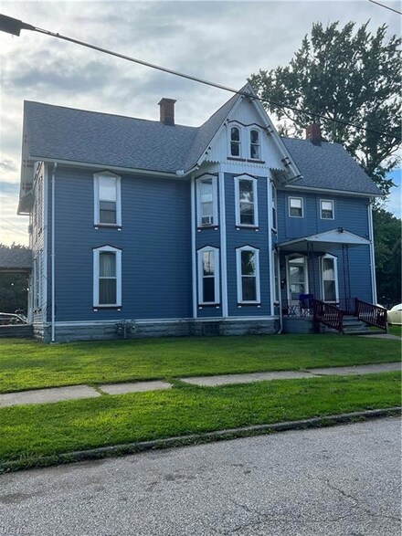 488 Main St, Conneaut, OH 44030