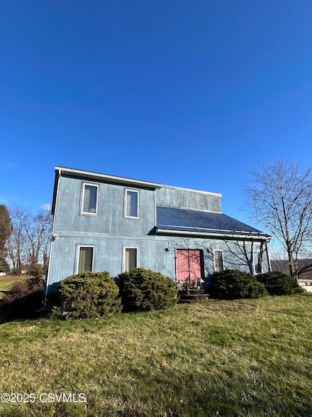 11 Amanda Dr, Bloomsburg, PA 17815