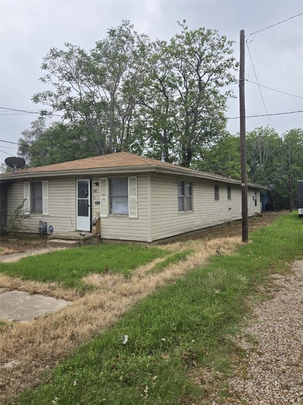600 Hatton St, Waco, TX 76704
