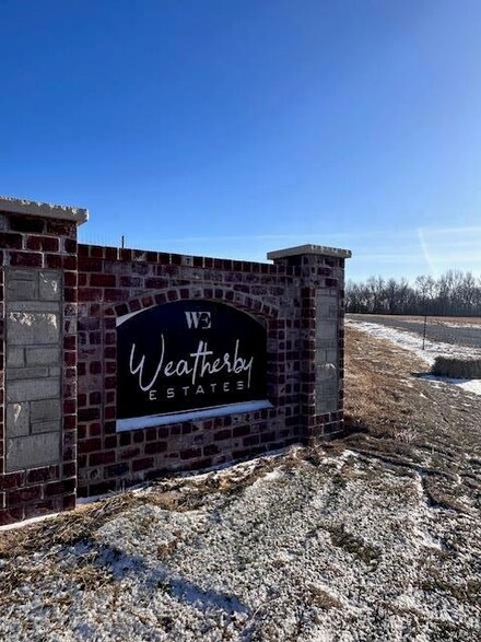 2 Weatherby Ln, Farmington, MO 63640