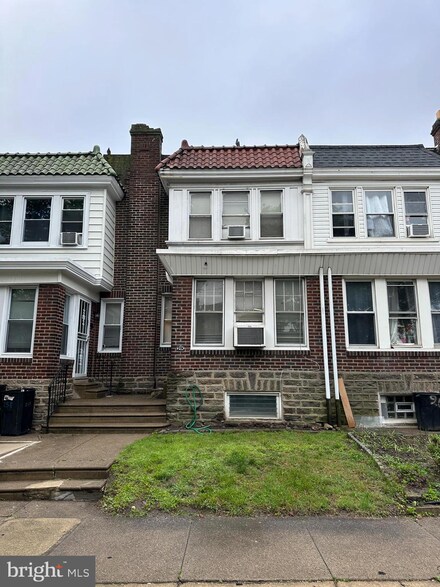 260 W Godfrey Ave, Philadelphia, PA 19120
