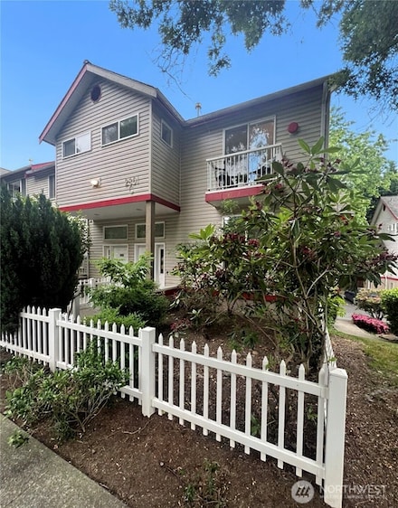 2801 NE 130th St Unit C101, Seattle, WA 98125