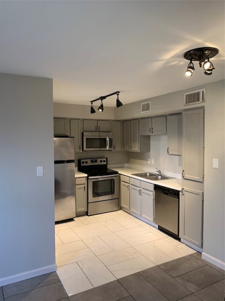 9823 Walnut St Unit L112, Dallas, TX 75243