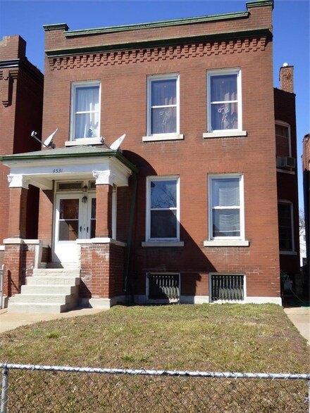 4531 Harris Ave, Saint Louis, MO 63115