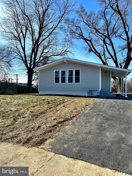 15 Mavista Cir, Newark, DE 19713