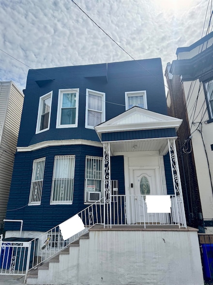 307 59th St, West New York, NJ 07093
