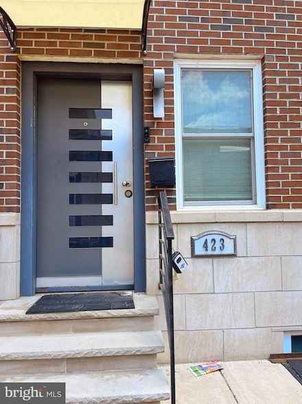 423 Pierce St, Philadelphia, PA 19148