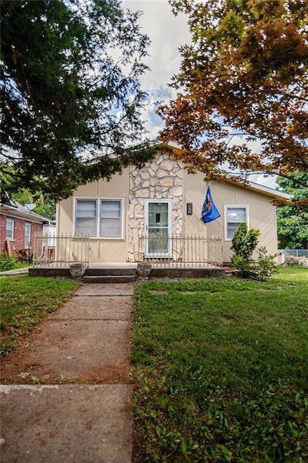 307 Riley St, Atchison, KS 66002