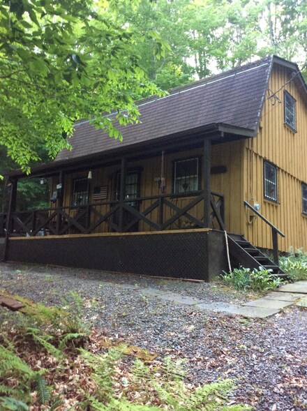 2439 Upper Meshoppen Creek Rd, Meshoppen, PA 18630