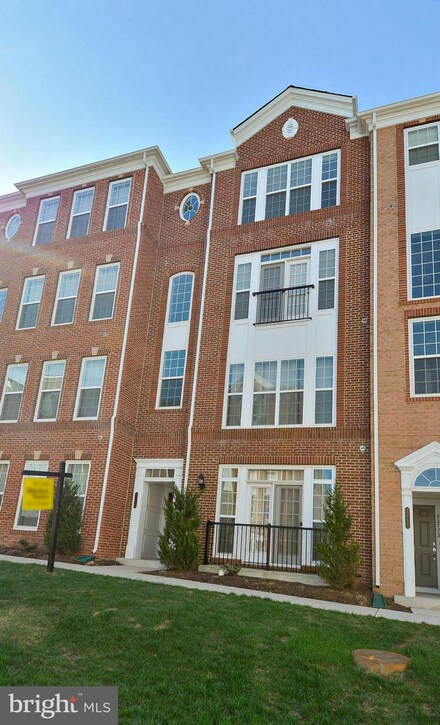 42776 Lauder Terrace, Ashburn, VA 20147