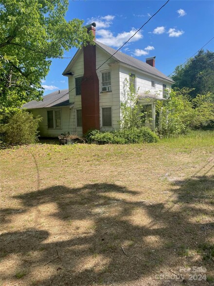 40036 Palmerville Rd, New London, NC 28127