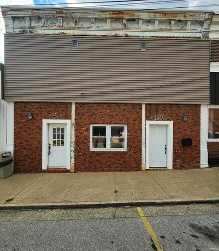 102 S Spring St, Odon, IN 47562