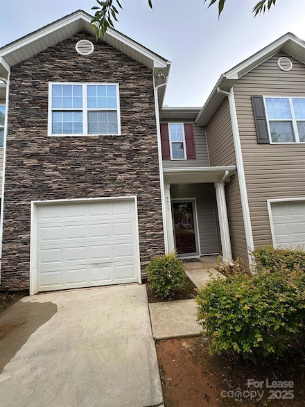 8957 Bradstreet Commons Way, Charlotte, NC 28215