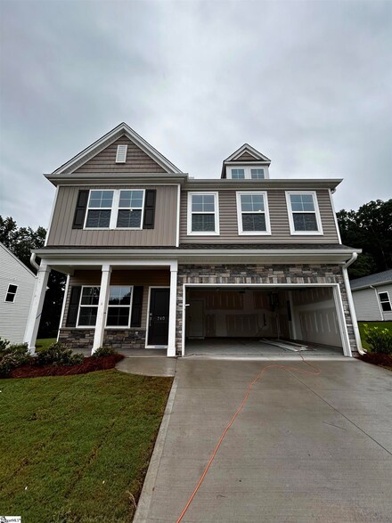 740 James Oak Ln, Lyman, SC 29365