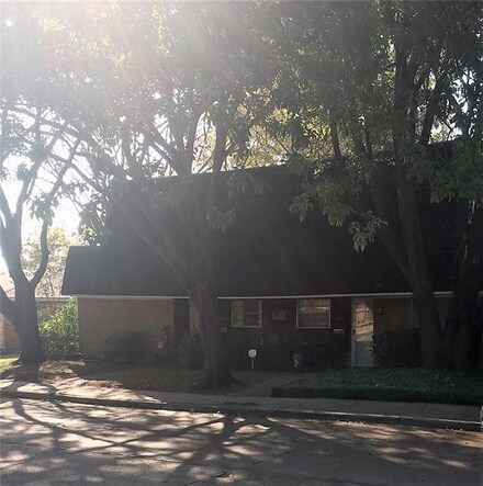 3611 Stables Ln, Dallas, TX 75229