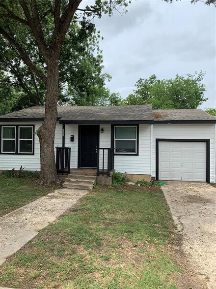 4304 Merida Ave, Fort Worth, TX 76115