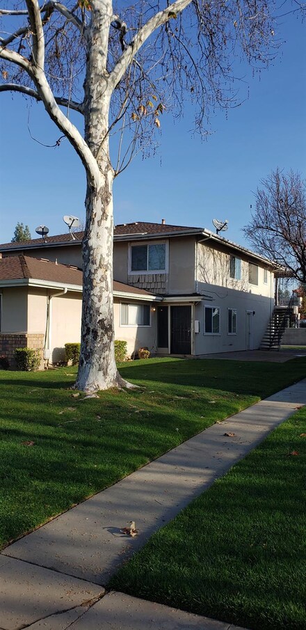 4948 N Holt Ave Unit 101, Fresno, CA 93705