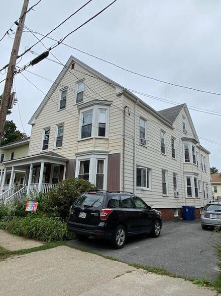 15 Deane St, Portland, ME 04102