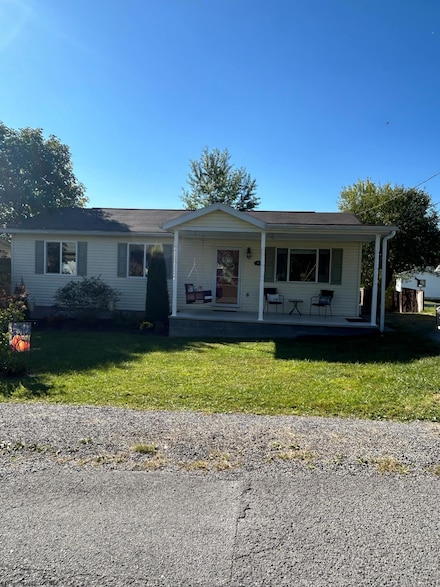 86 Halifax St, Buckhannon, WV 26201