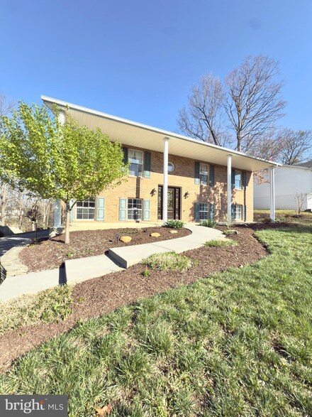 103 Charlton Rd, Winchester, VA 22602