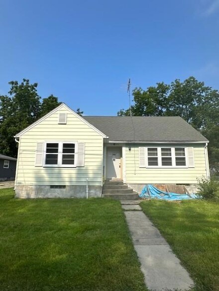 1204 Virginia Place, Albert Lea, MN 56007