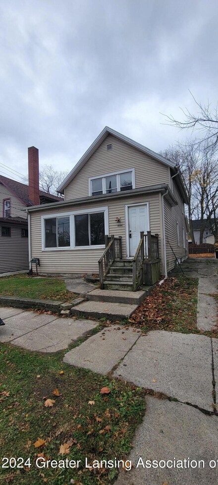 1604 Coleman Ave, Lansing, MI 48910