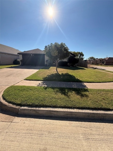 4816 Topaz Ln, Granbury, TX 76049