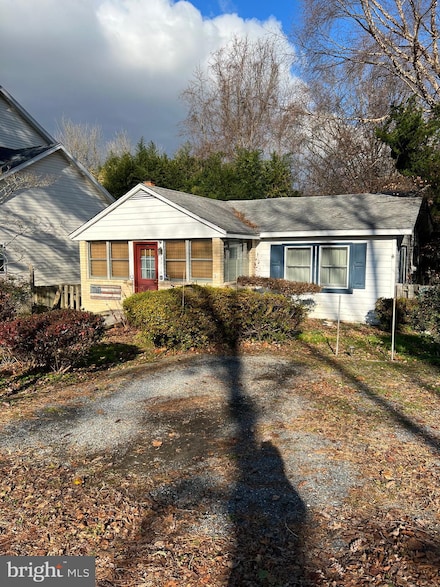 3916 14th St, Chesapeake Beach, MD 20732