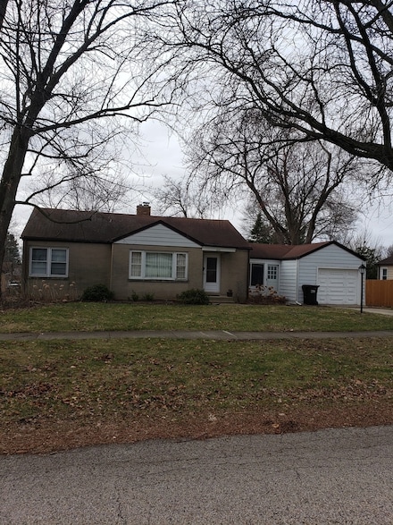226 Ridge Ave, Crystal Lake, IL 60014