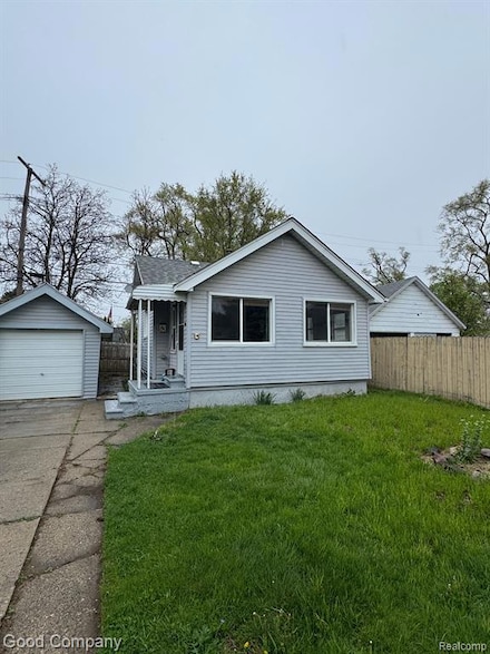 320 Chestnut Ave, Hazel Park, MI 48030