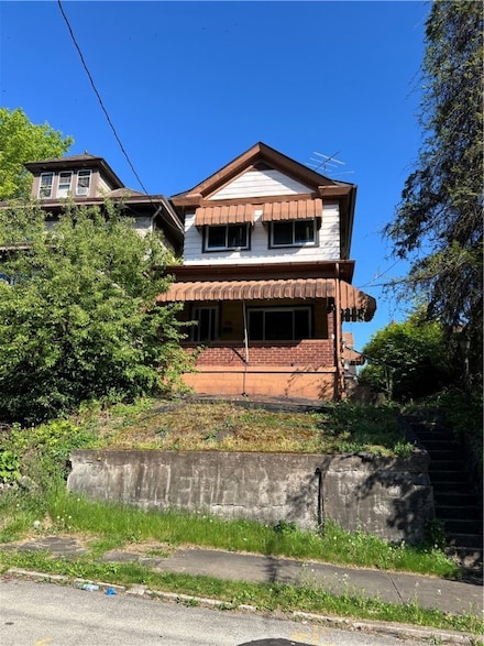 308 N 3rd St, Jeannette, PA 15644